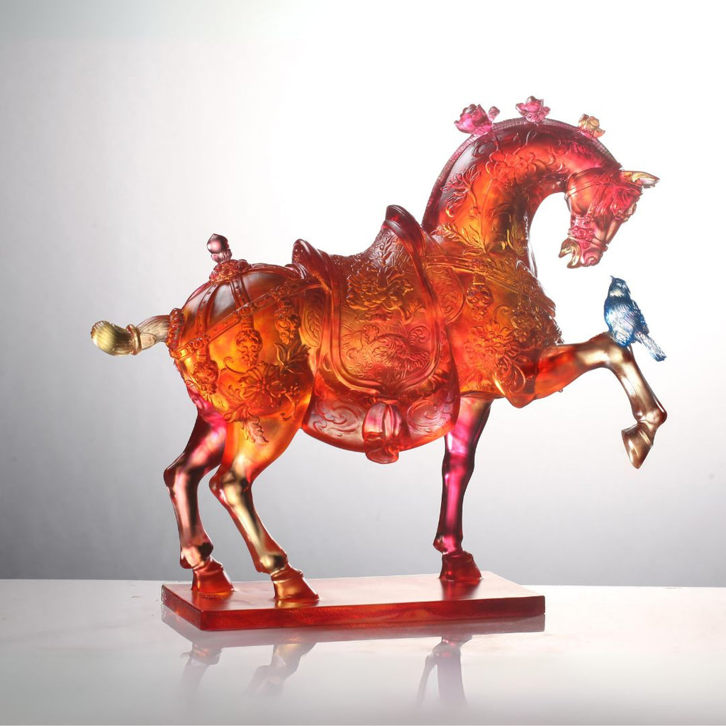 LIULI Crystal Art, Horse, Bountiful Glory Welcomes the Champion Home