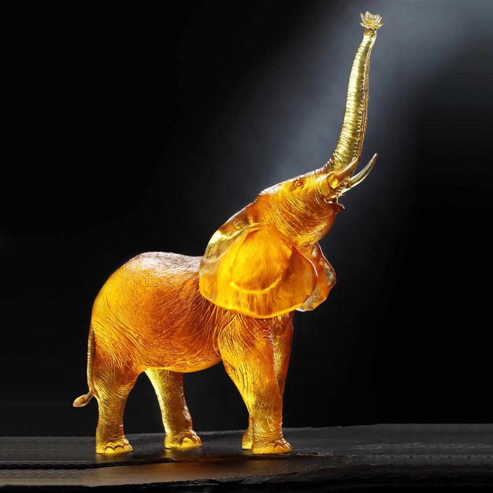 Crystal Animal, Elephant, Courage to Catch Dream - LIULI Crystal Art